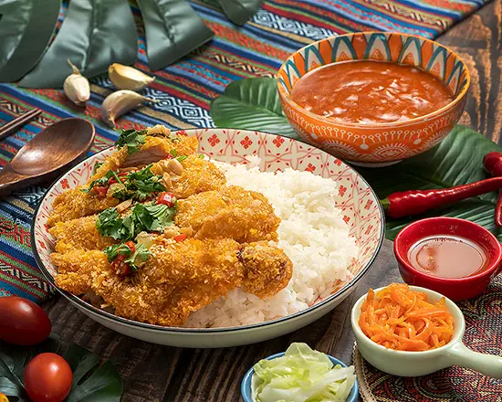 Thai Chili Crispy Chicken Leg With Red Curry Rice