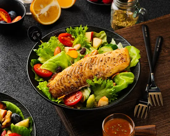 Item22 鹽烤鯛魚生菜沙拉盒|salt Roasted Tilapia Fish Lettuce Salad Box