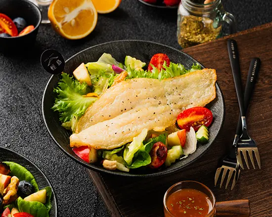 Item25 鹽烤巴沙魚生菜沙拉盒|salt Roasted Basa Fish Lettuce Salad Box