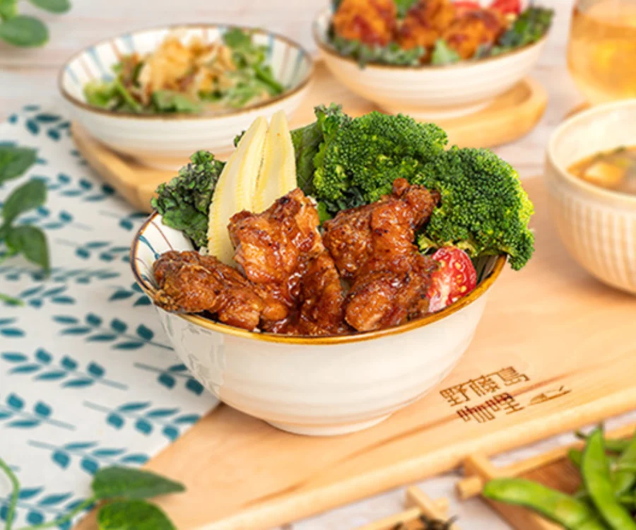鮮嫩多汁的炙燒雞腿壽喜丼 新竹美食