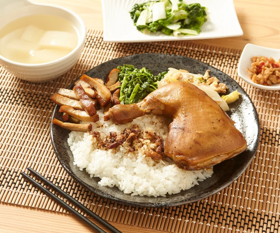 軟嫩入味的古早味滷雞腿便當 台南推薦