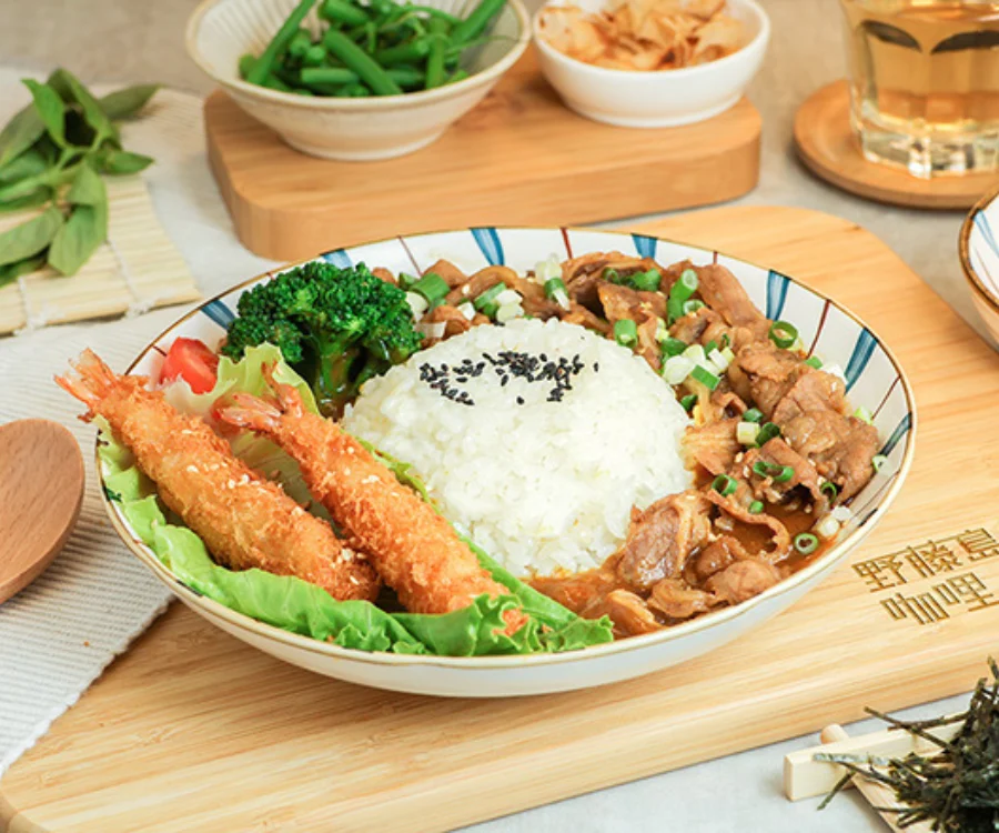 壽喜燒豬肉搭配黃金炸蝦咖哩飯 新竹推薦