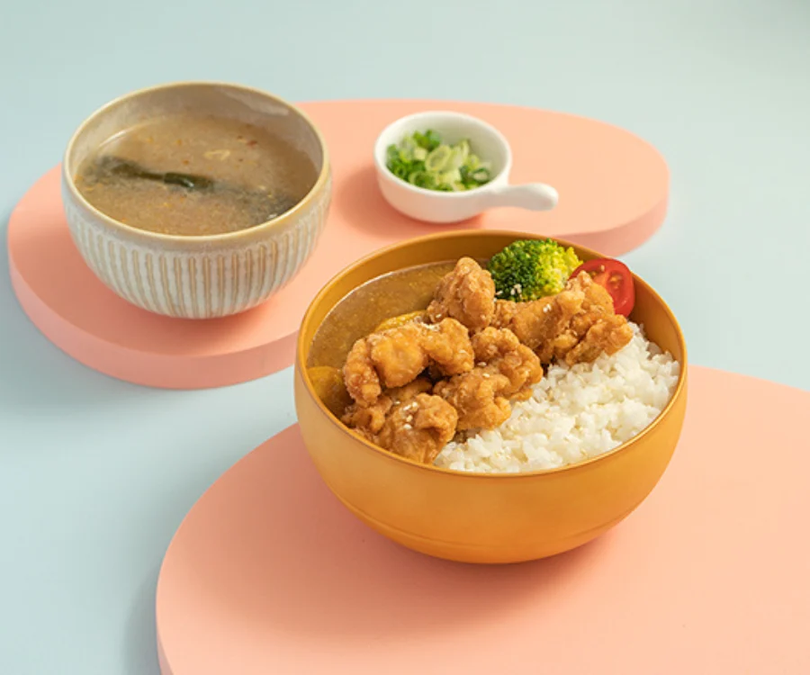 外酥內嫩的香酥唐揚雞咖哩飯 中山推薦
