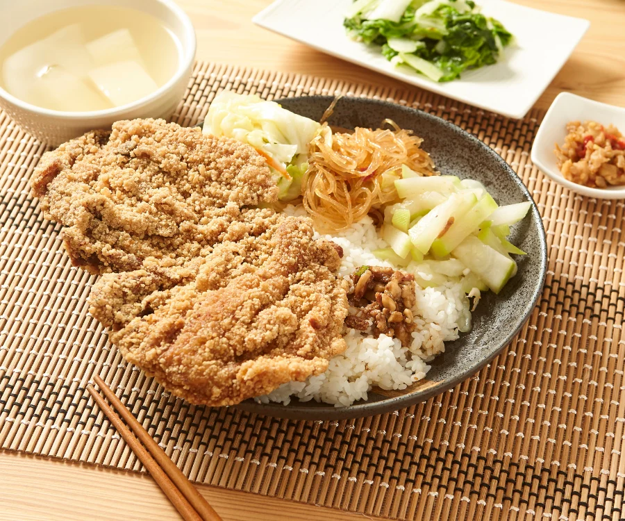 外酥內嫩的咔拉雞排飯 台南美食
