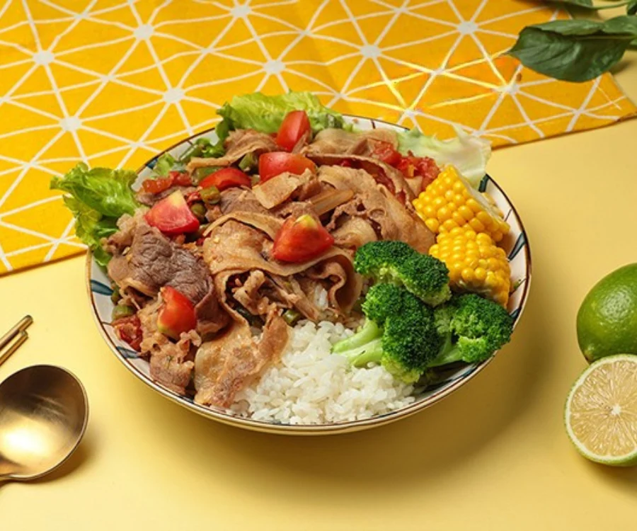 風味十足的泰式打拋牛肉飯 台北必吃