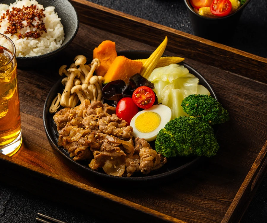 鹹甜下飯的醬燒豬梅花餐盒 新竹健康餐