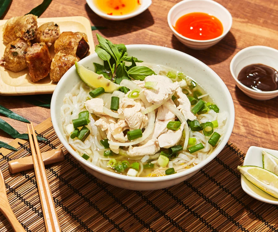 肉質滑嫩的越式雞肉河粉 宜蘭外送