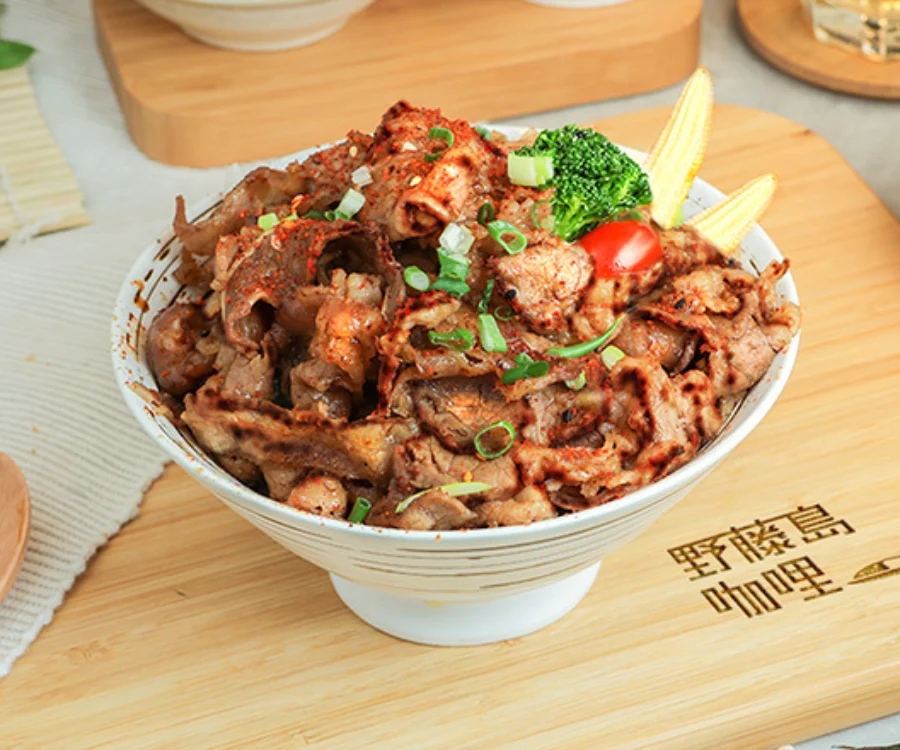 肉量十足的爆盛燒肉豚丼飯 新竹推薦
