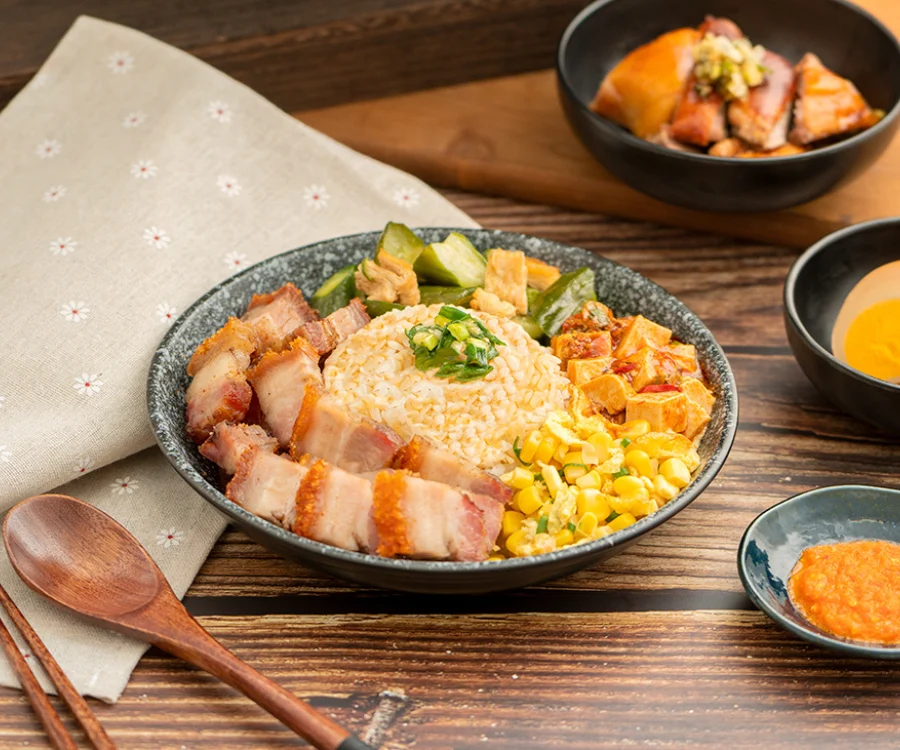 卡滋作響的澳門脆皮燒肉飯 高雄推薦