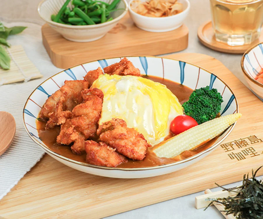 滑嫩歐姆蛋與香酥唐揚雞咖哩飯 新竹推薦