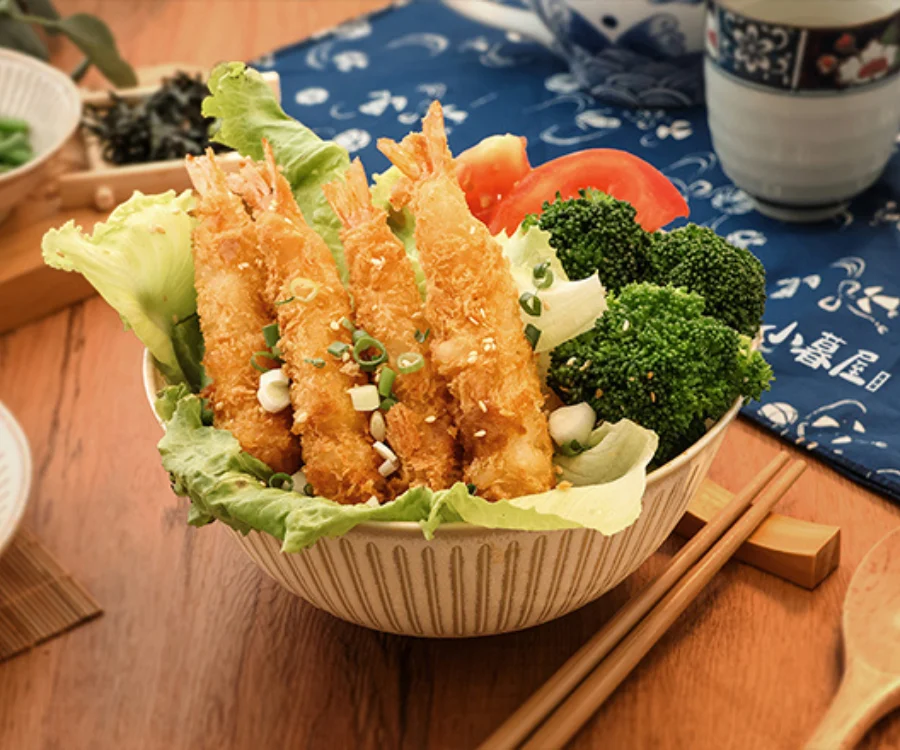 鋪滿四隻炸天婦羅蝦的豪華壽喜丼 中壢推薦