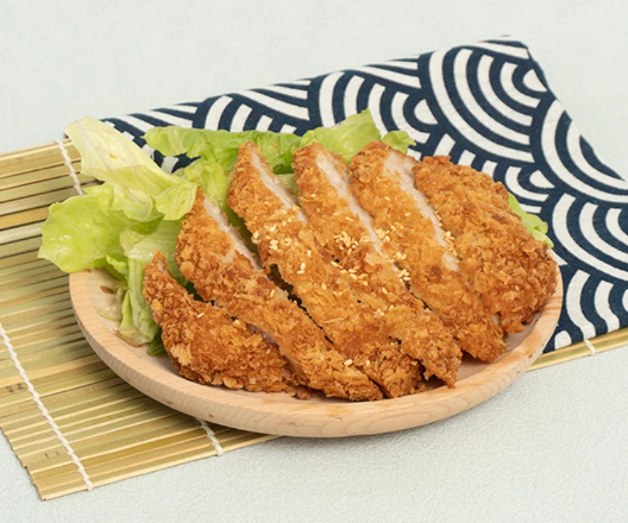 台北飯糰厚切炸豬排厚切豬排炸至金黃切片單點裝盤