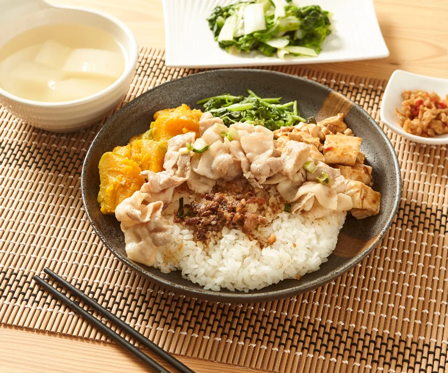 蒜香濃郁的經典蒜泥白肉便當 台南推薦