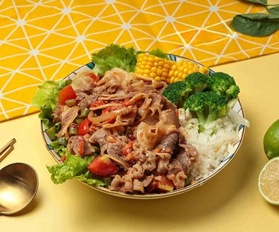 酸辣開胃的泰式打拋豬肉片飯 台北推薦