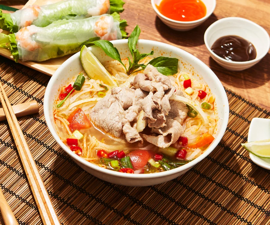 酸辣夠味的豬肉河粉 宜蘭美食