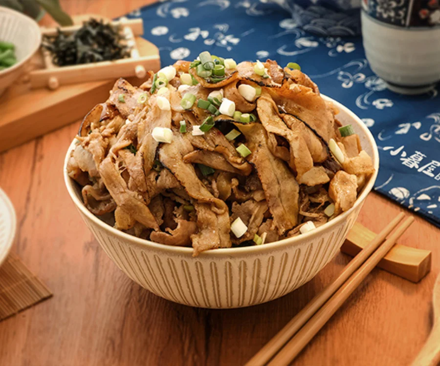 肉量十足的爆盛壽喜豚丼 中壢推薦