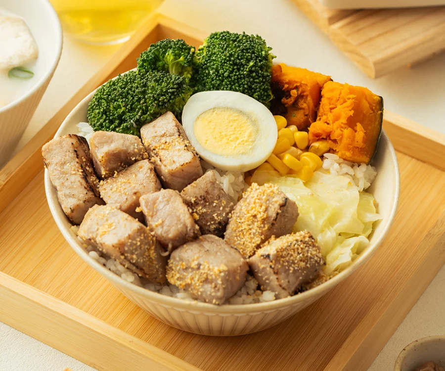 鹹甜下飯的醬燒骰子豬餐盒 新竹外送