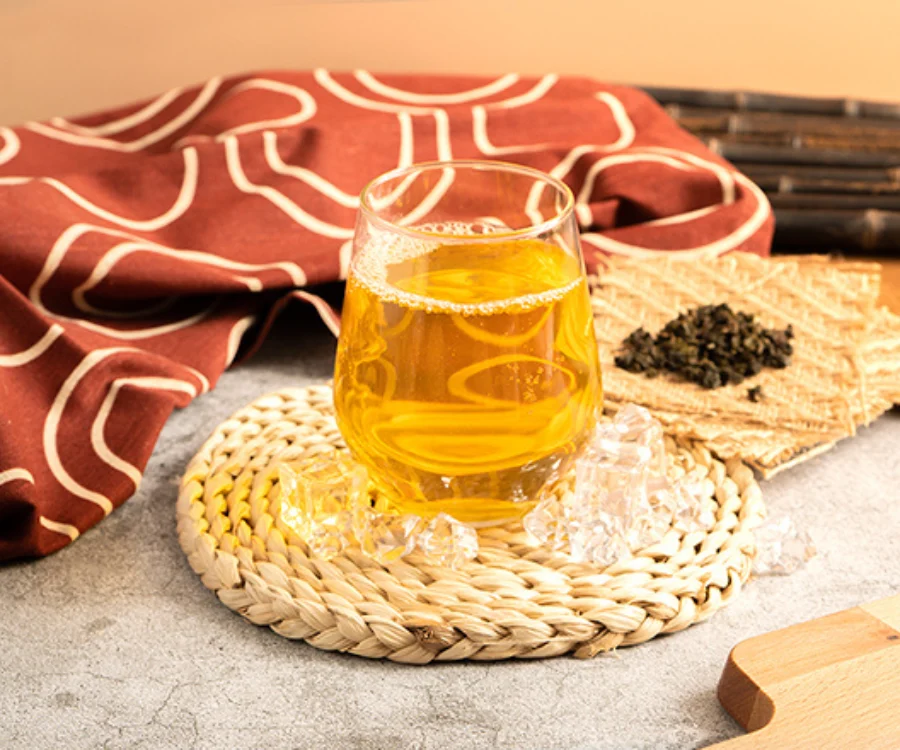 清爽解膩的無糖綠茶 桃園飲料