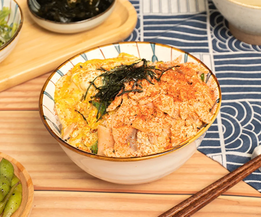 鮮嫩多汁的鮭魚滑蛋壽喜丼 中壢外送