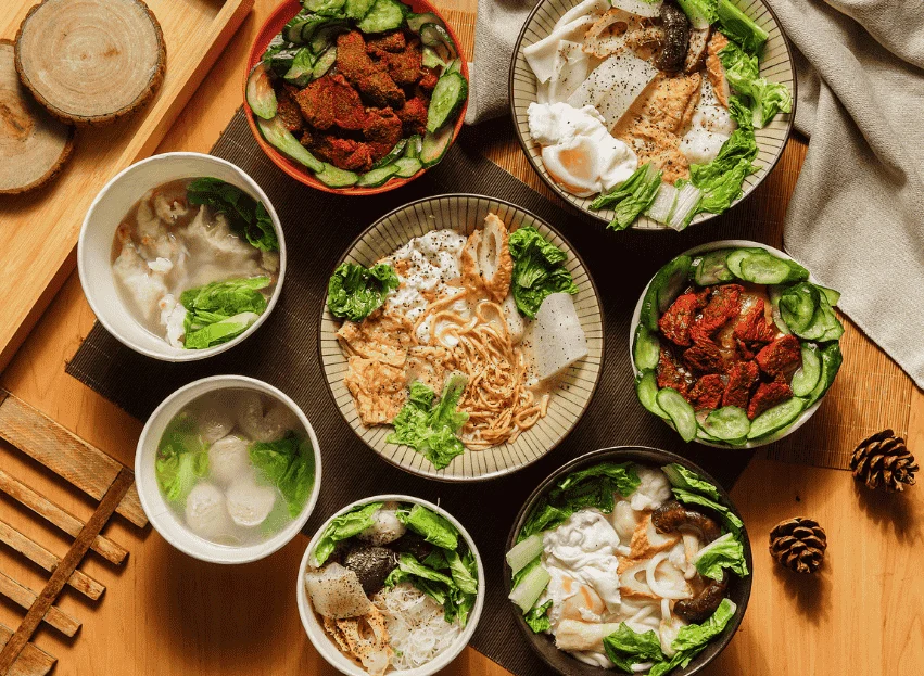豐盛道地的台式鍋燒麵與藥膳肉圓 基隆美食推薦