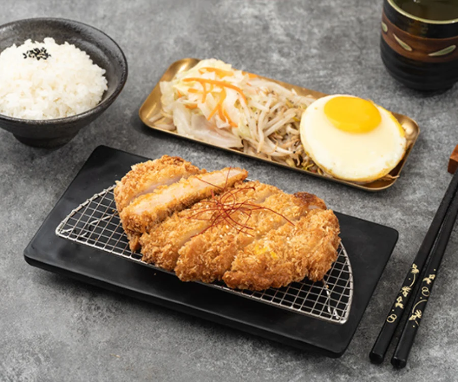 金黃酥脆的厚切豬排便當 新北外送