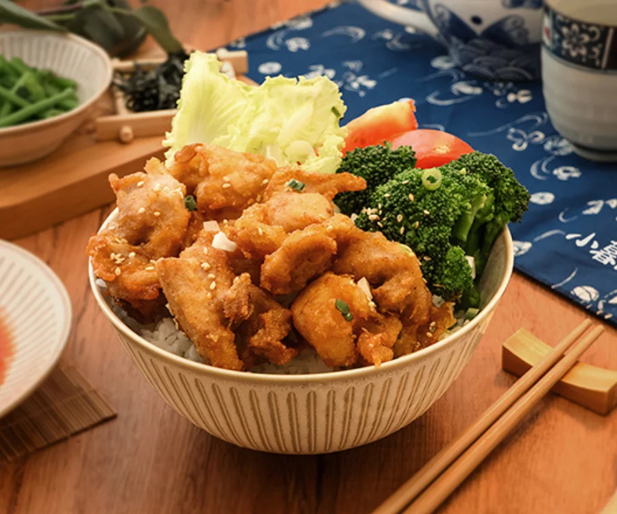 外酥內嫩的香酥唐揚雞壽喜丼 中壢推薦